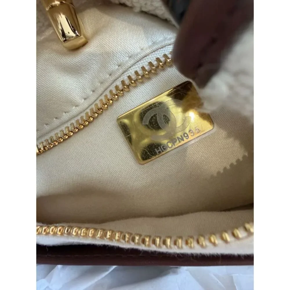 Chanel Women Pre-Loved Bag Brand New Condition